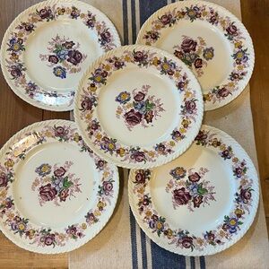Trentham Royal Cauldron England 5 Side/ Plates 9.25”